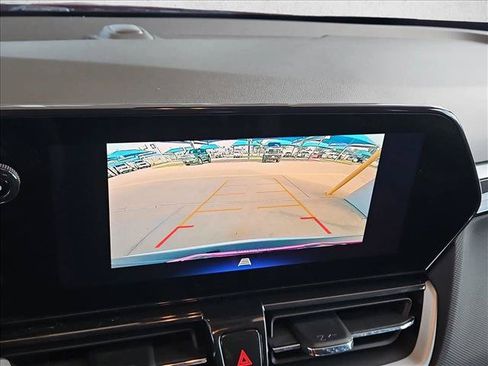 Used 2025 Chevrolet TrailBlazer LT FWD image 13