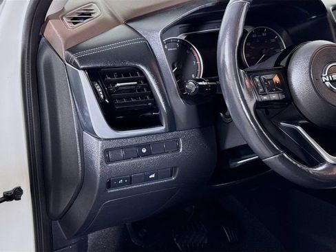 Used 2023 Nissan Rogue SL w/ SL Premium Package FWD image 8