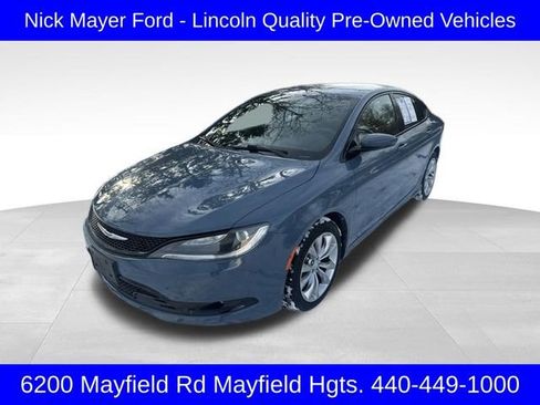 Used 2015 Chrysler 200 S image 3