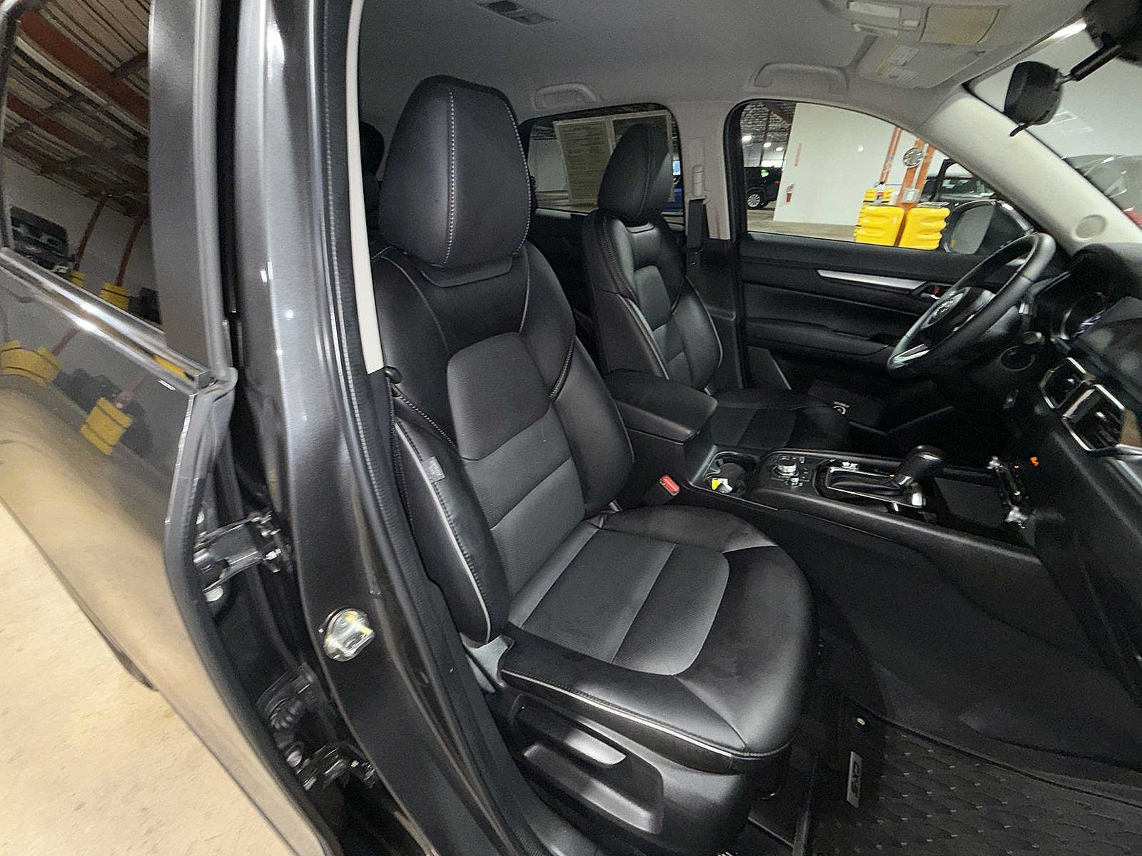 Used 2024 MAZDA CX-5 AWD 2.5 S w/ Select Package image 16