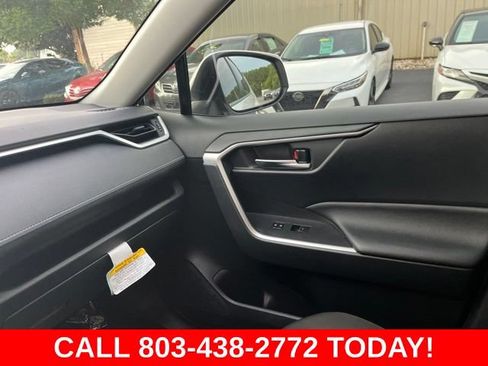 Used 2025 Toyota RAV4 XLE AWD/4WD image 26