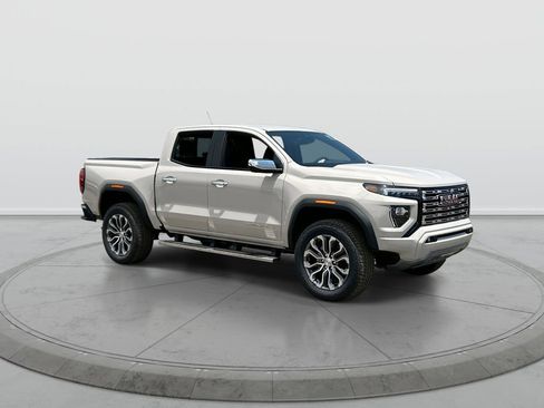 New 2026 GMC Canyon Denali AWD/4WD image 2