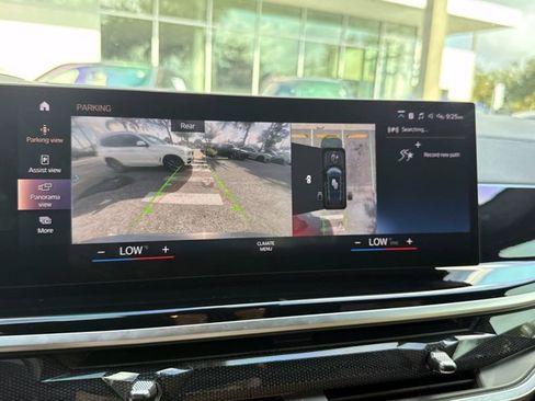 Used 2023 BMW X7 xDrive40i w/ Executive Package AWD/4WD image 26
