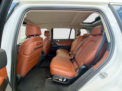 Used 2023 BMW X7 xDrive40i w/ Executive Package image 23