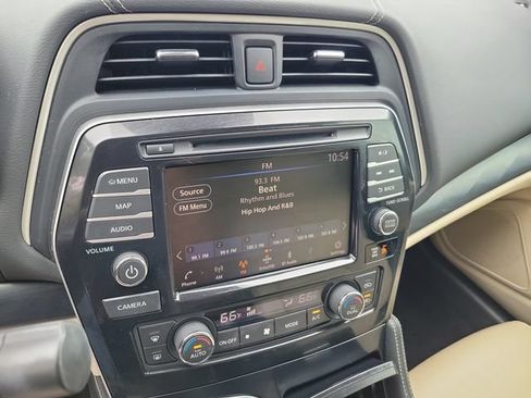 Used 2021 Nissan Maxima Platinum w/ Sport Mat Group FWD image 26