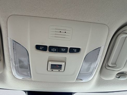 Used 2022 Toyota Corolla LE FWD image 29