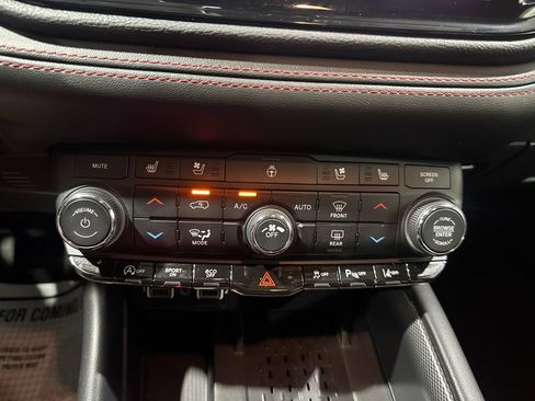 Used 2026 Dodge Durango GT AWD/4WD image 36