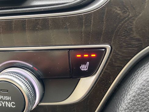 Used 2018 Honda Accord EX image 30