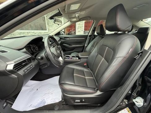 Used 2024 Nissan Altima 2.5 SR AWD/4WD image 10