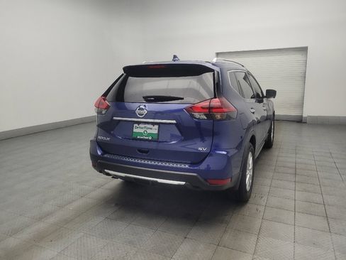 Used 2018 Nissan Rogue SV w/ Premium Package FWD image 9