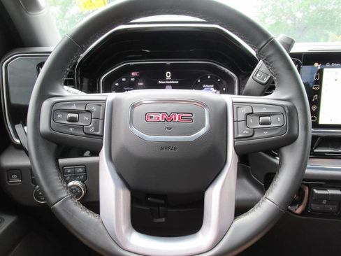 Used 2024 GMC Sierra 1500 SLT w/ X31 Off-Road Package AWD/4WD image 22