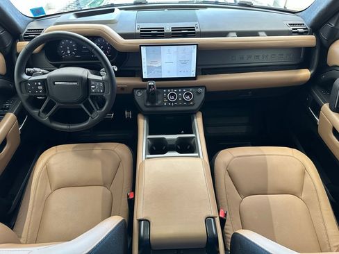 New 2025 Land Rover Defender 110 V8 image 18
