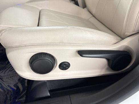 Certified 2022 Mercedes-Benz GLB 250 image 14