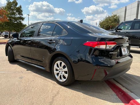 Used 2024 Toyota Corolla LE FWD image 8