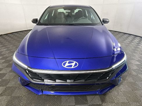 Certified 2025 Hyundai Elantra SEL FWD image 7