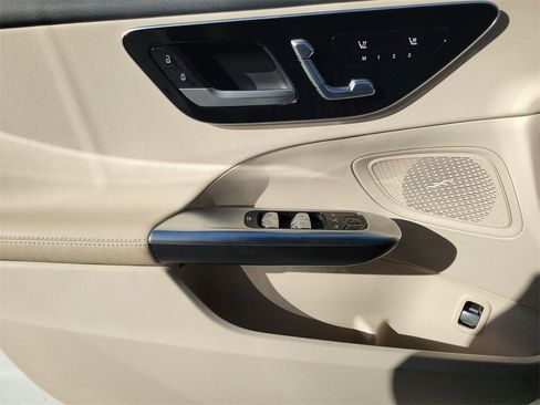 Used 2024 Mercedes-Benz C 300 Sedan image 15