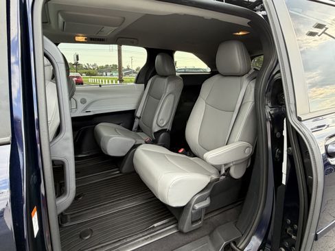 Certified 2025 Toyota Sienna XLE w/ XLE Plus Package AWD/4WD image 18