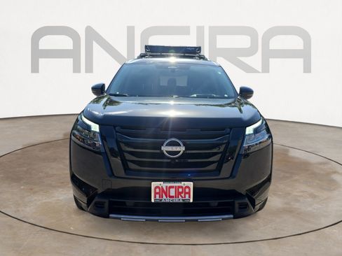 Used 2024 Nissan Pathfinder Platinum image 5
