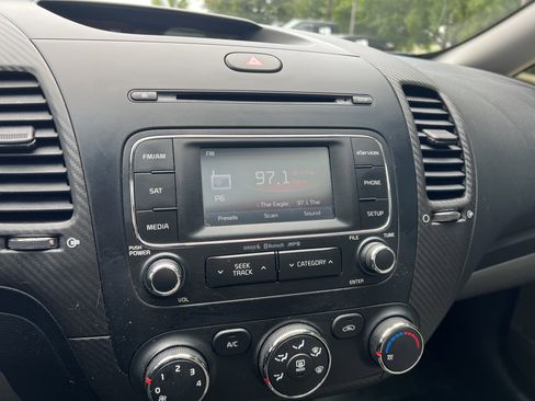 Used 2014 Kia Forte EX w/ Premium Package FWD image 21