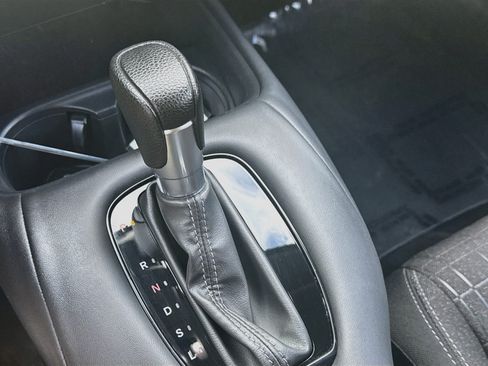 Used 2024 Honda HR-V LX image 15