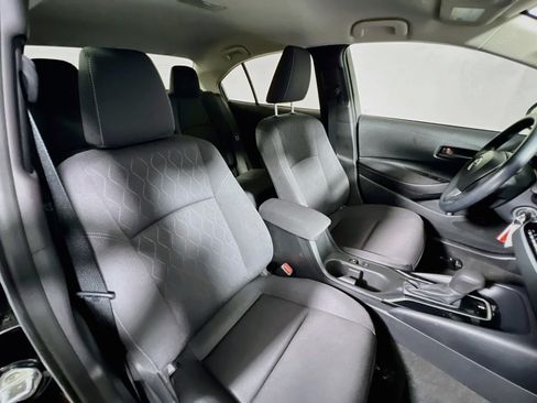 Used 2024 Toyota Corolla LE FWD image 28