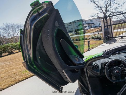 Used 2018 McLaren 570S Spider image 77