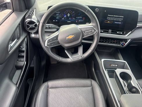 Used 2025 Chevrolet Equinox LT w/ Convenience Package II FWD image 18