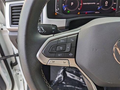 Certified 2022 Volkswagen Atlas SE image 30