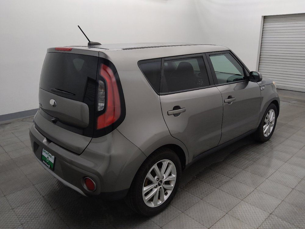 Used 2019 Kia Soul + FWD image 9