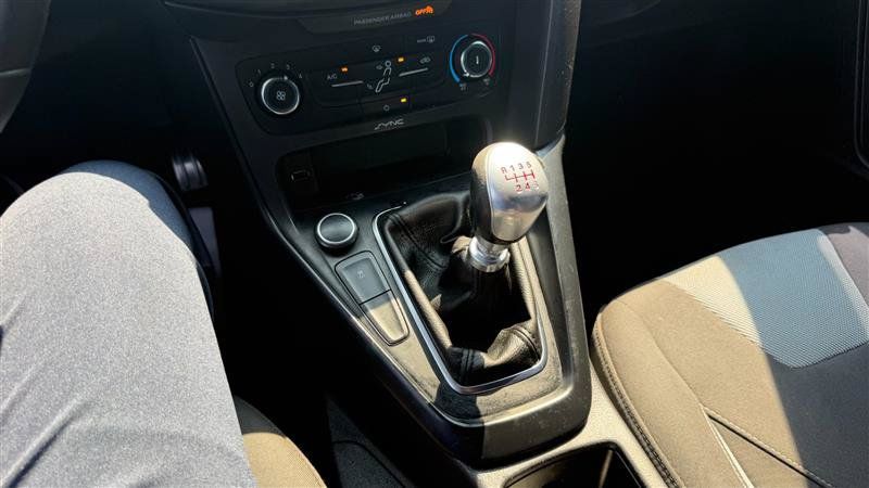 Used 2017 Ford Focus ST FWD image 33