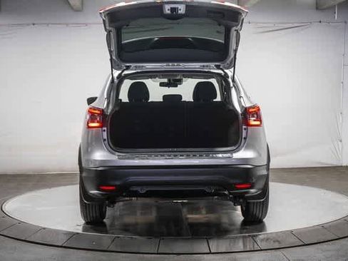 Used 2021 Nissan Rogue Sport S image 26