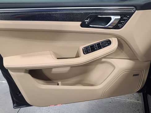 New 2026 Porsche Macan GTS image 13