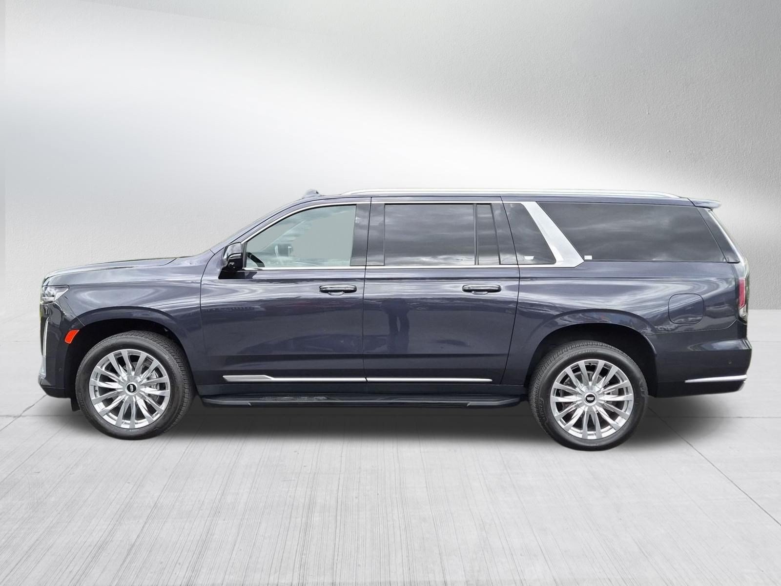 Certified 2022 Cadillac Escalade ESV Premium Luxury AWD/4WD image 3