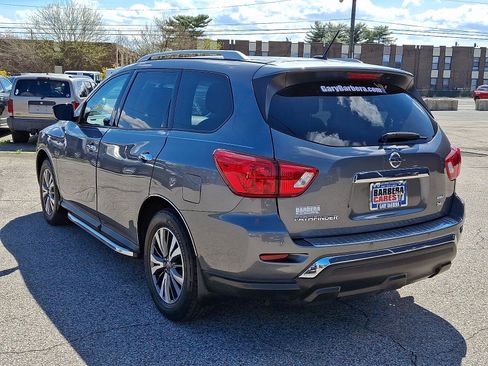 Used 2017 Nissan Pathfinder SL image 4
