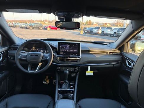 New 2026 Jeep Compass Latitude image 12