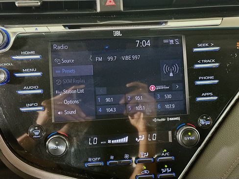 Used 2018 Toyota Camry XLE w/ Audio Package FWD image 21