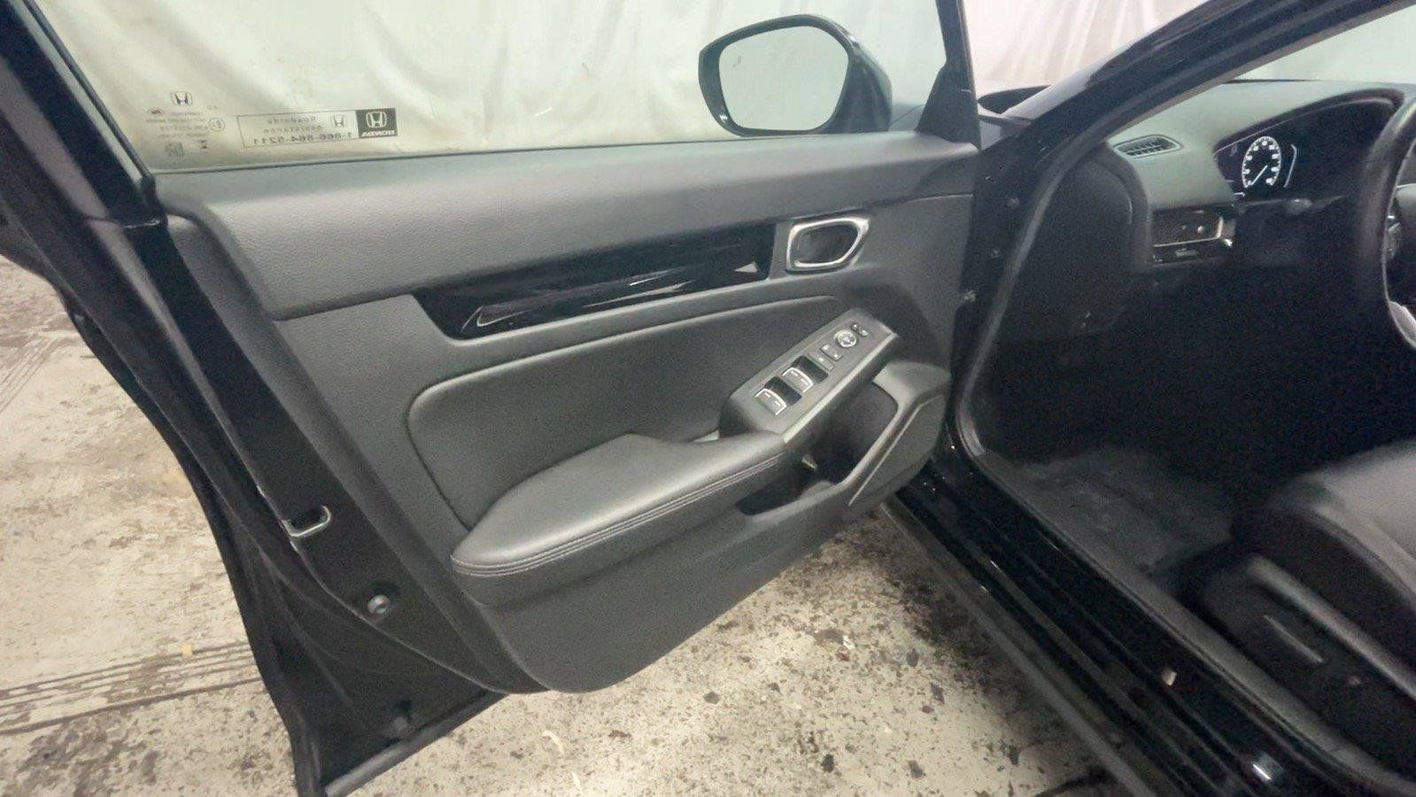 Certified 2024 Honda Civic EX-L image 29
