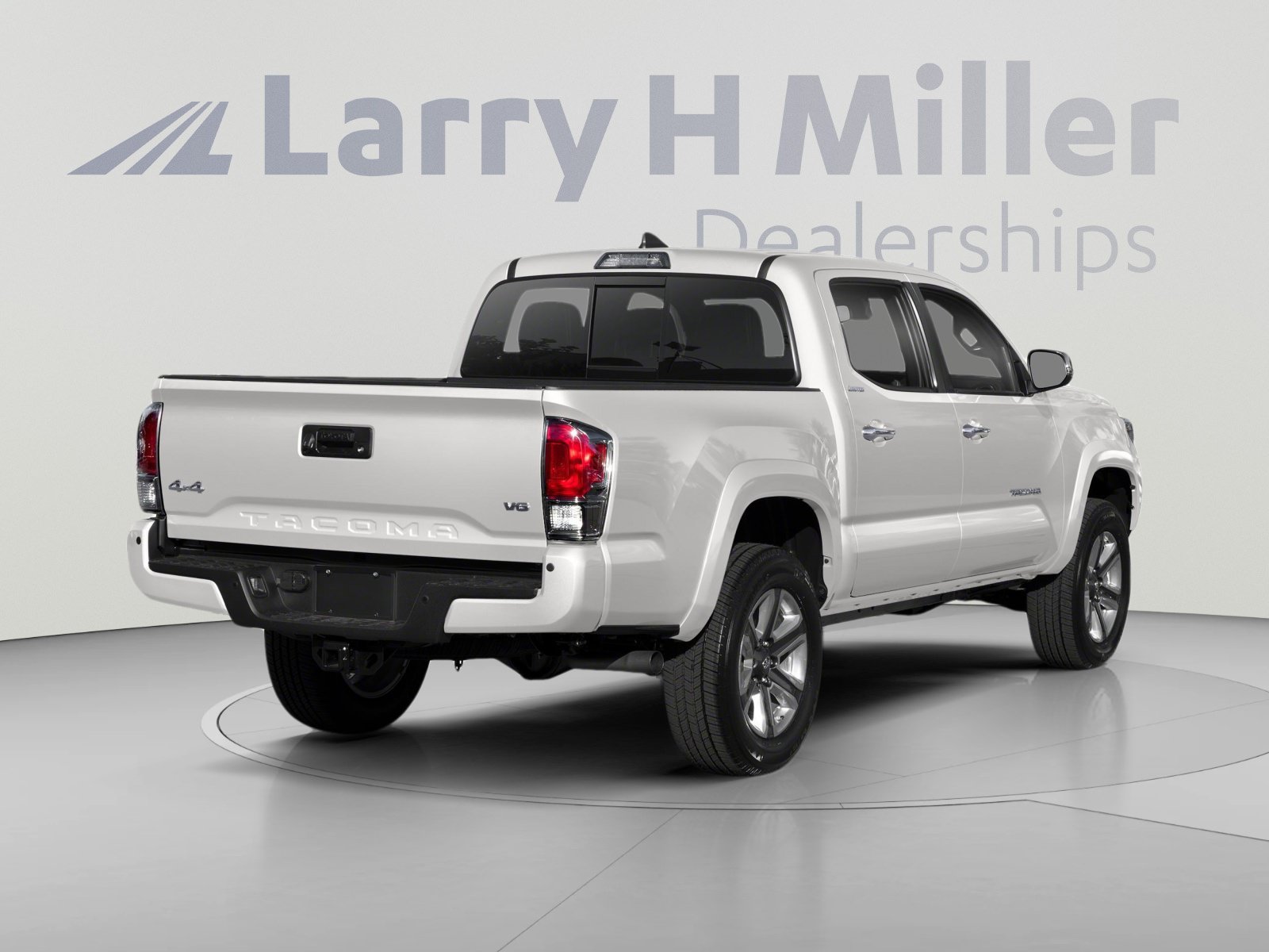 Used 2019 Toyota Tacoma Limited AWD/4WD image 2