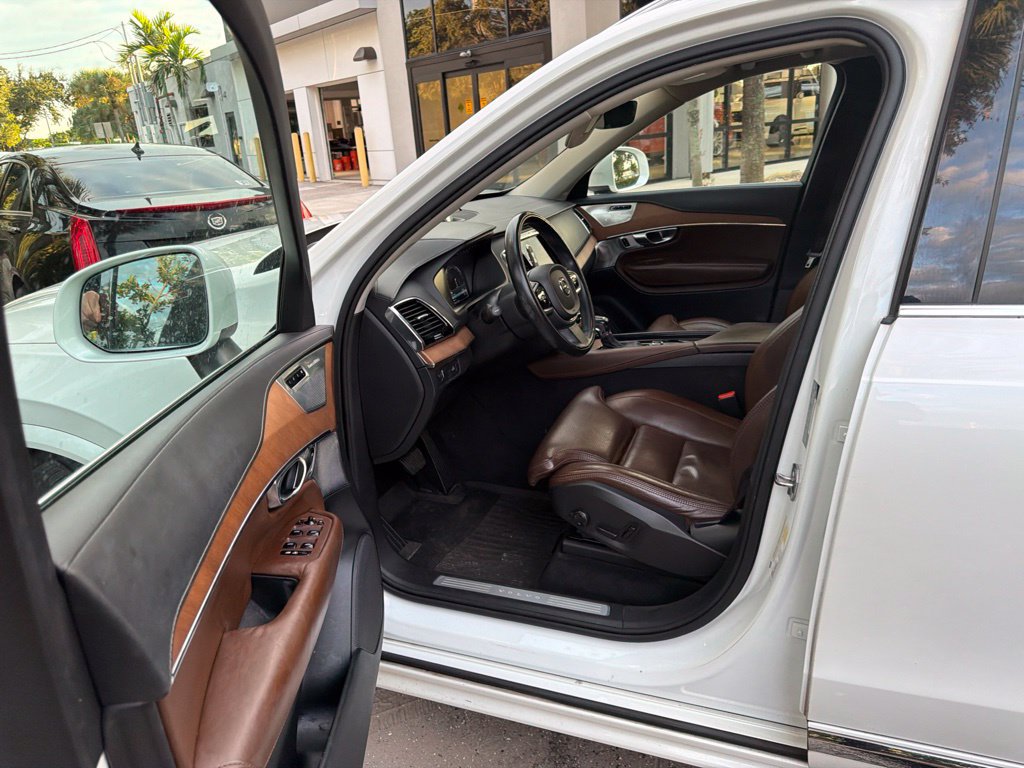 Used 2018 Volvo XC90 T6 Inscription w/ Convenience Package AWD/4WD image 4