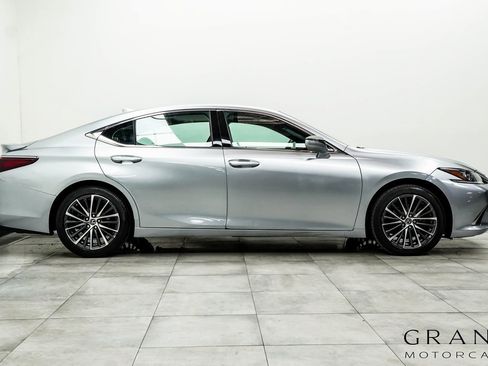 Used 2022 Lexus ES 350 w/ Premium Package image 10
