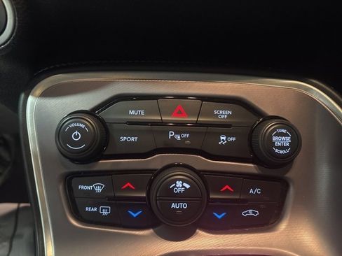 Used 2022 Dodge Challenger GT image 18