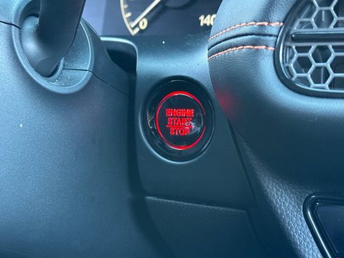 Used 2025 Honda HR-V Sport image 33