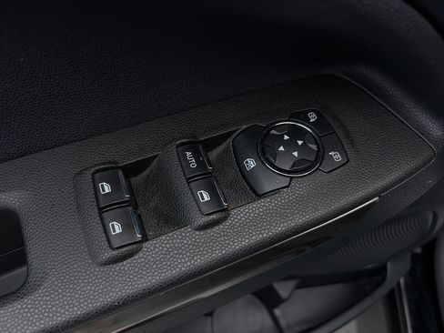 Used 2020 Ford EcoSport SES image 12