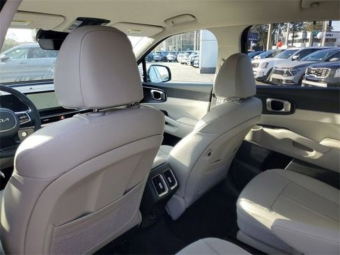 New 2025 Kia Sorento EX image 25