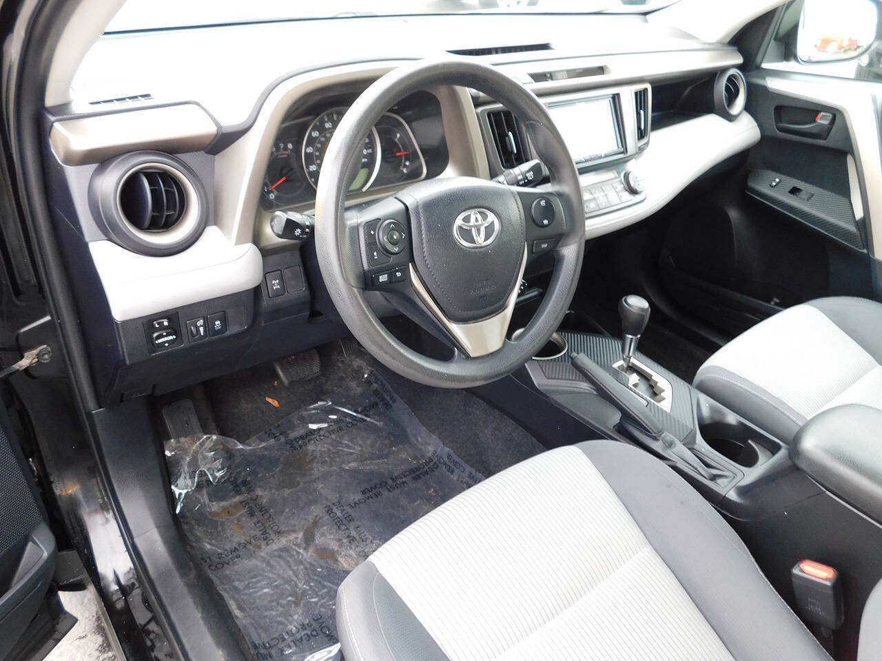 Used 2013 Toyota RAV4 XLE AWD/4WD image 24