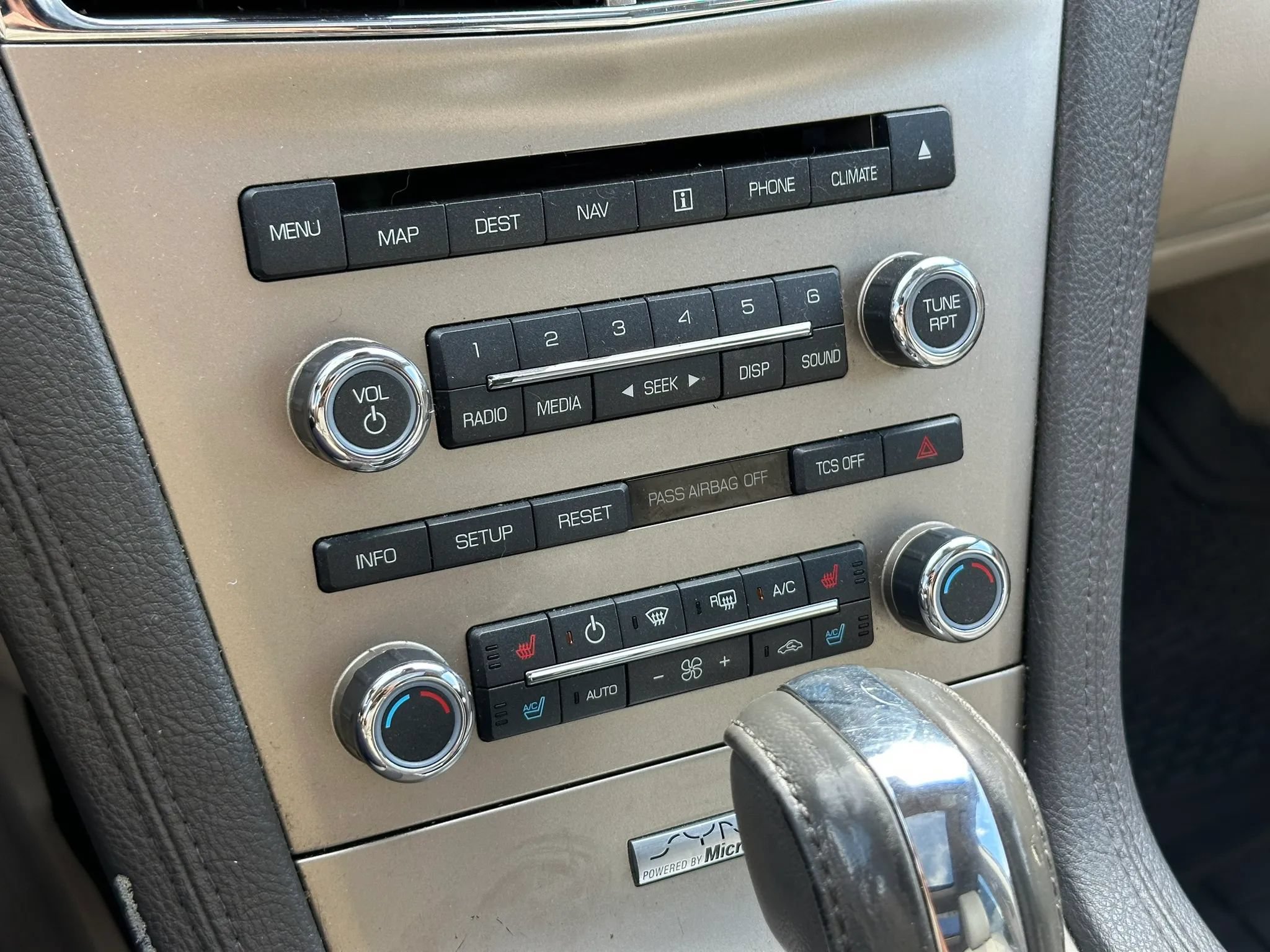 Used 2012 Lincoln MKT AWD image 33