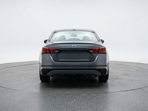 Used 2025 Nissan Altima 2.5 SV image 7