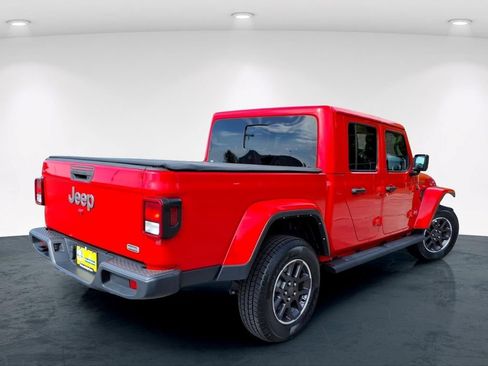 Used 2023 Jeep Gladiator Overland AWD/4WD image 8