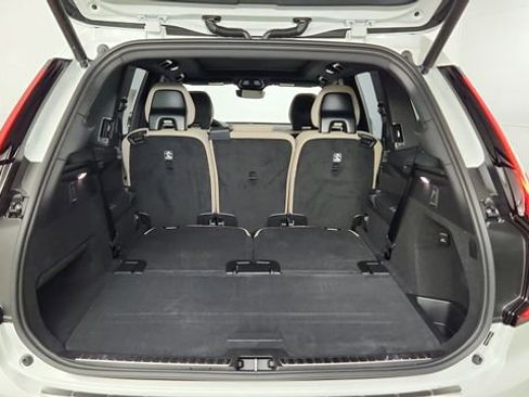 Used 2026 Volvo XC90 B6 Plus w/ Protection Package Premier AWD/4WD image 43