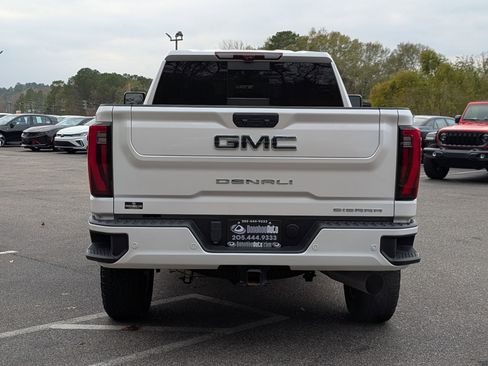 Used 2024 GMC Sierra 2500 Denali Ultimate w/ Max Trailering Package image 8